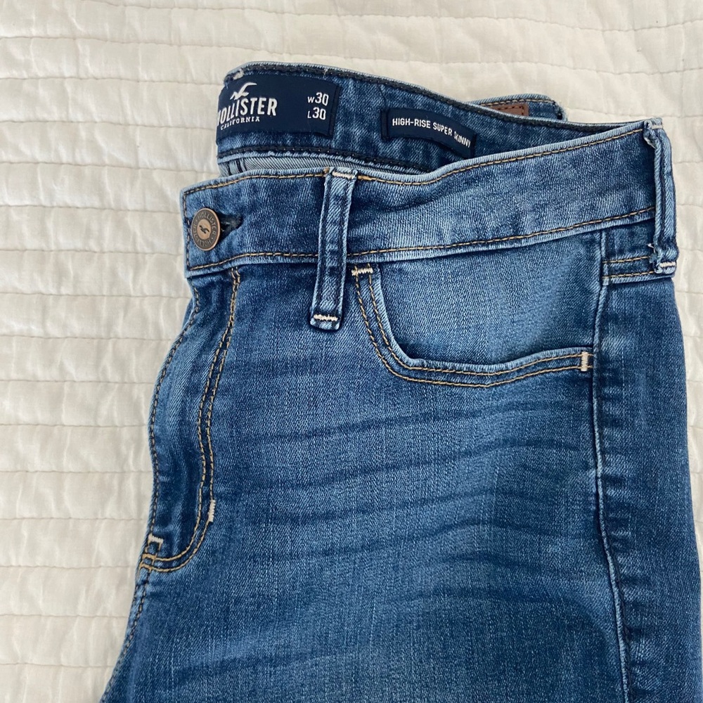 Hollister High rise super skinny jeans